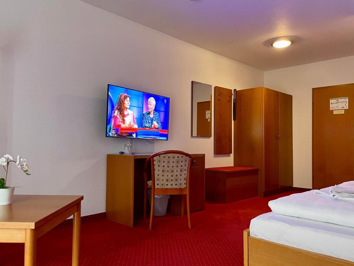 Gut-Hotel Pommernhotel Barth Esterno foto